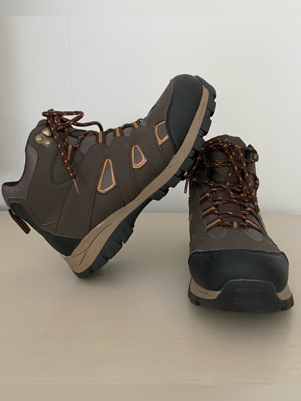 Deer Stags DREW Brown and Black Lace-Up Hiking Boots 7M